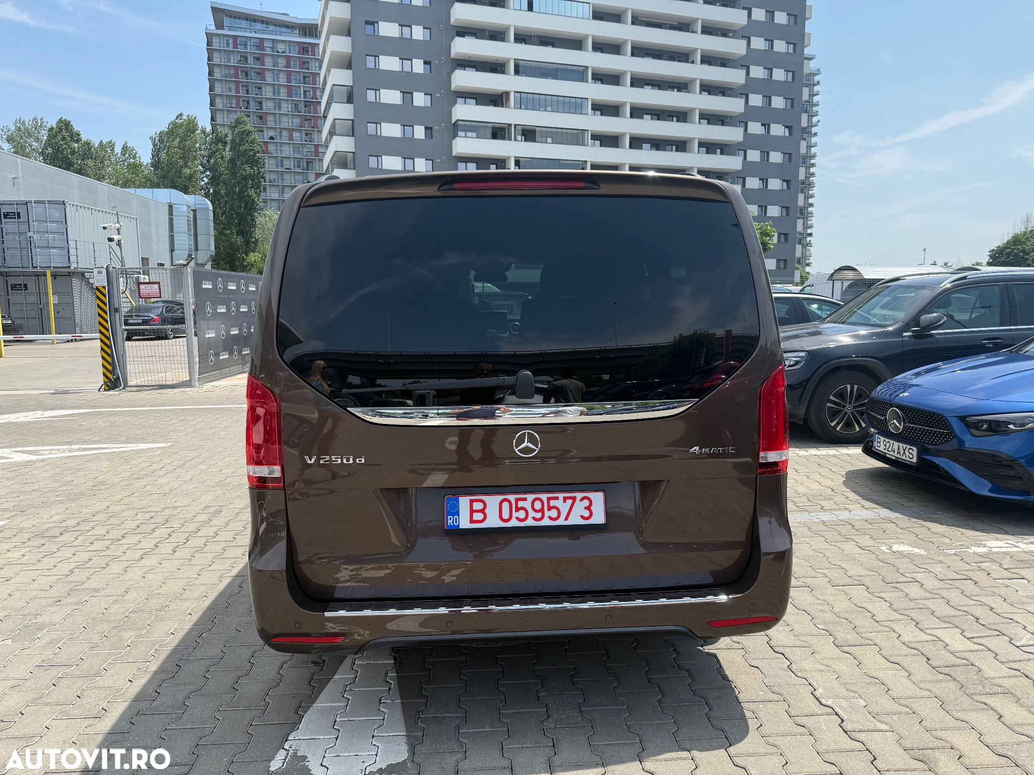Mercedes-Benz V 250 d lang 4Matic 7G-TRONIC Exclusive Edition - 8