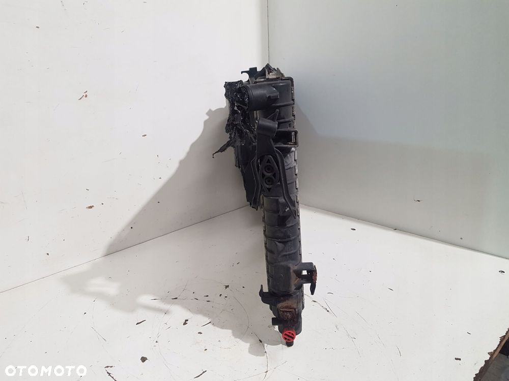 chłodnica wody astra h zafira b 2.0t eur 13129047 - 4