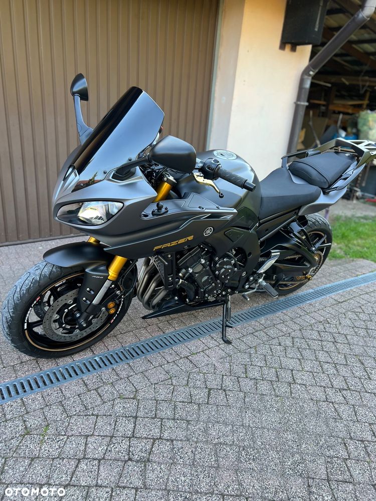 Yamaha FZ8 - 8