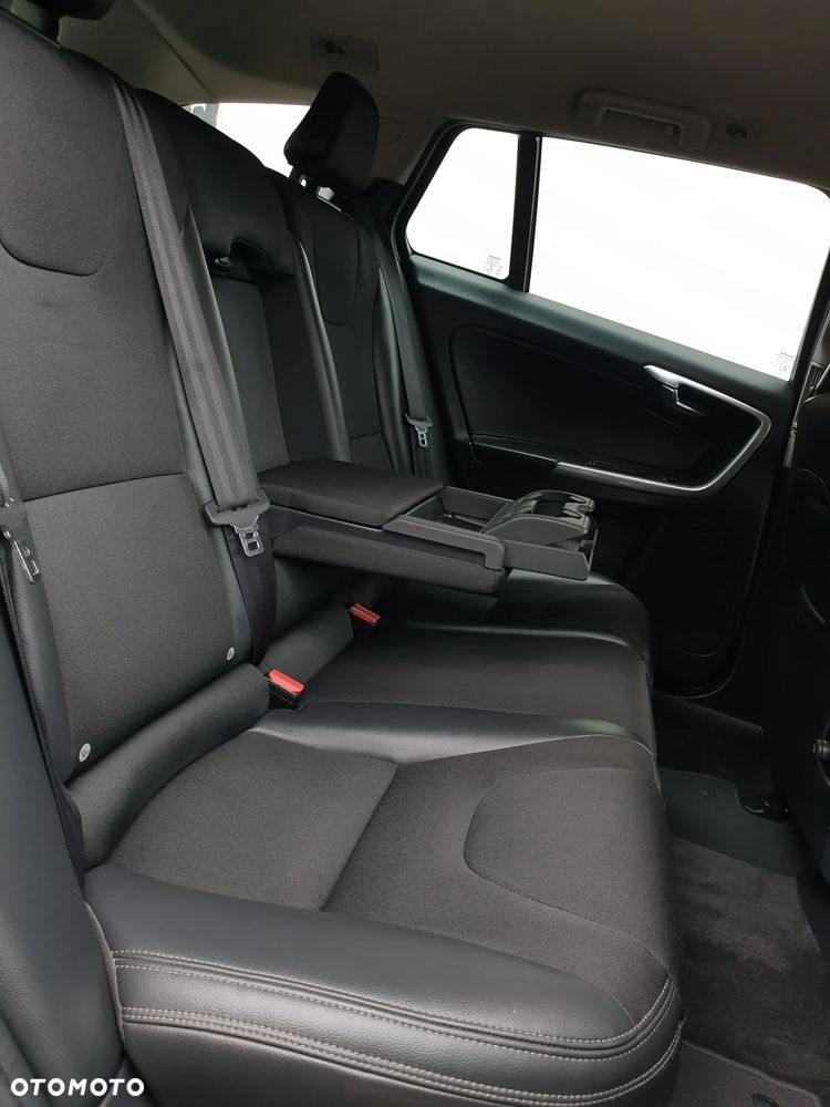 Volvo V60 D3 Geartronic Linje Svart - 37