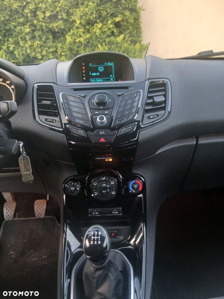 Ford Fiesta 1.0 EcoBoost Platinium X ASS - 4
