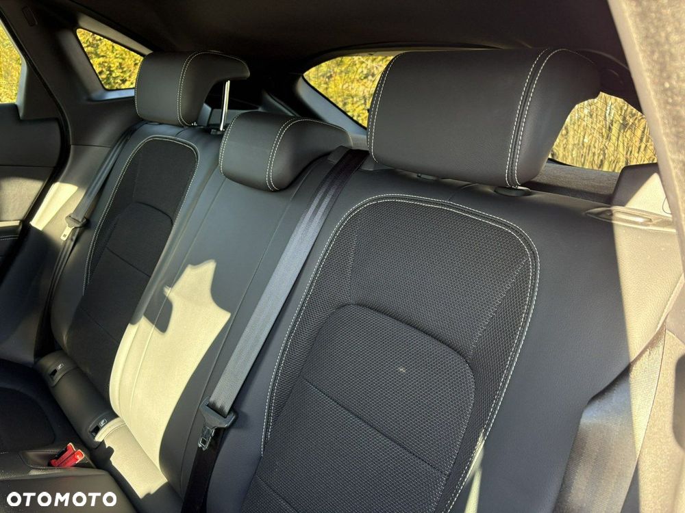 Jaguar E-Pace D150 R-Dynamic - 21