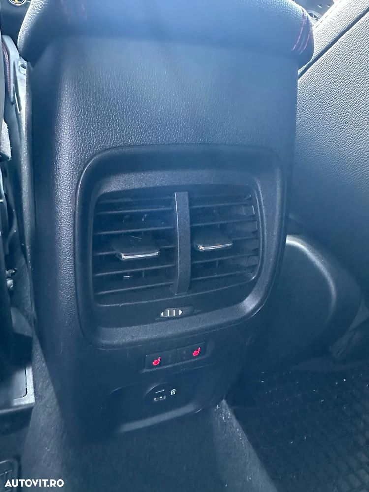 Ford Kuga 2.0 TDCi 4WD Powershift ST-Line - 13