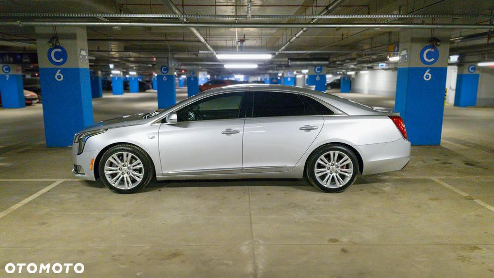 Cadillac XTS - 8
