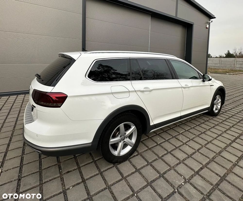 Volkswagen Passat 2.0 TDI SCR 4Mot DSG Comfortline - 9