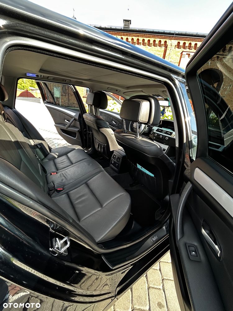 BMW Seria 5 530d xDrive - 12
