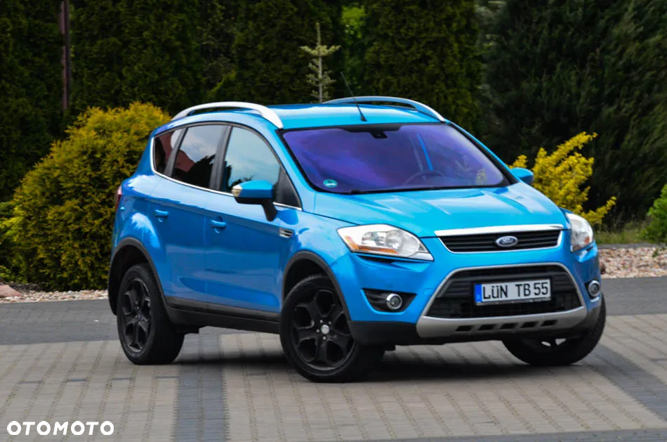Ford Kuga 2.0 TDCi 2x4 Titanium - 4