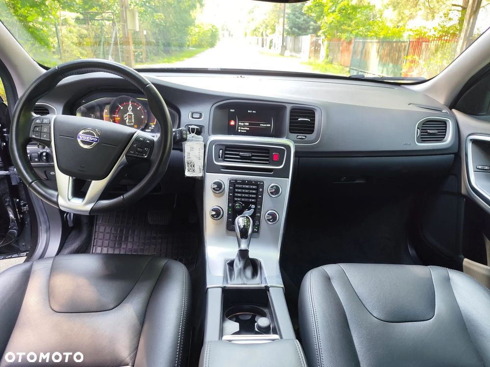 Volvo V60 Cross Country - 21