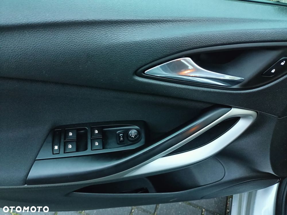 Opel Astra - 16