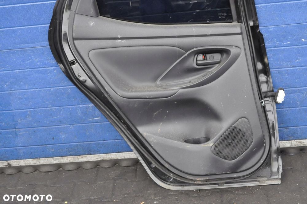 TOYOTA YARIS IV DRZWI LEWY TYŁ LEWE TYLNE 1G3 - 7