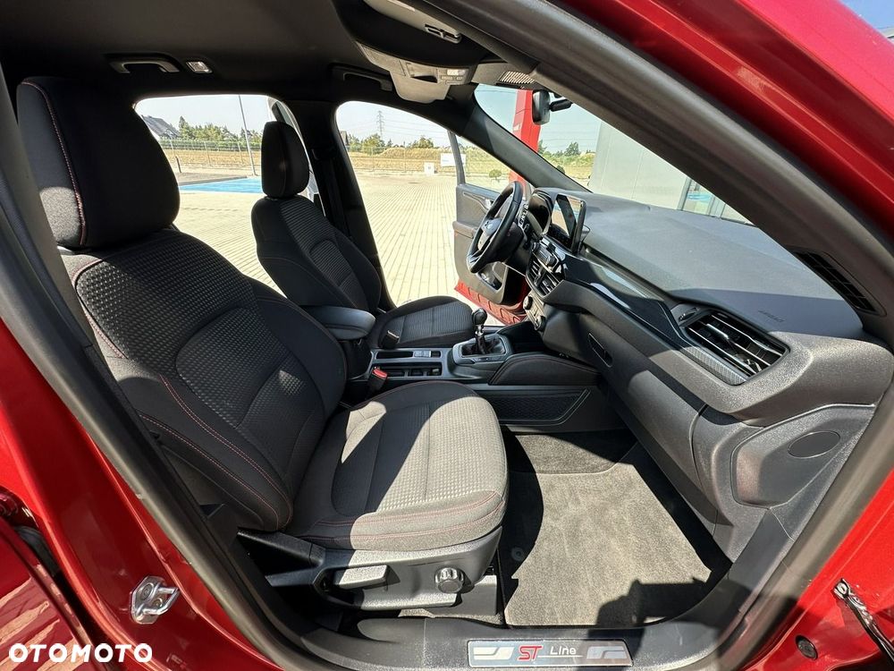 Ford Kuga 1.5 EcoBoost ST-LINE - 14