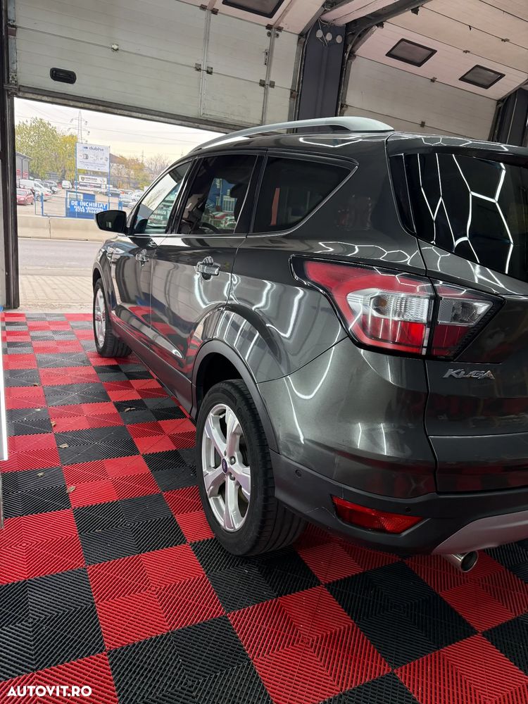Ford Kuga 2.0 TDCi 4WD Powershift Titanium - 8