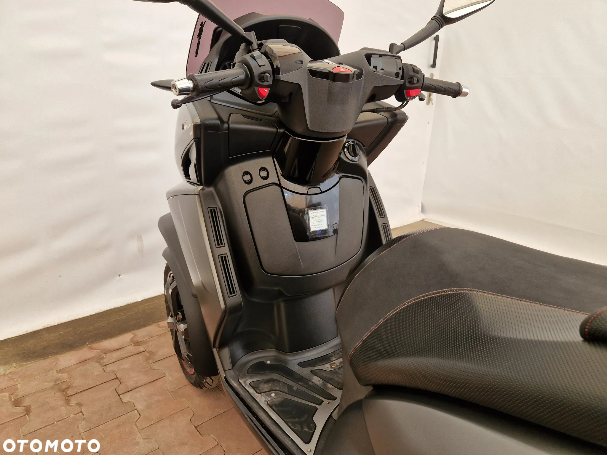 Peugeot Metropolis - 25