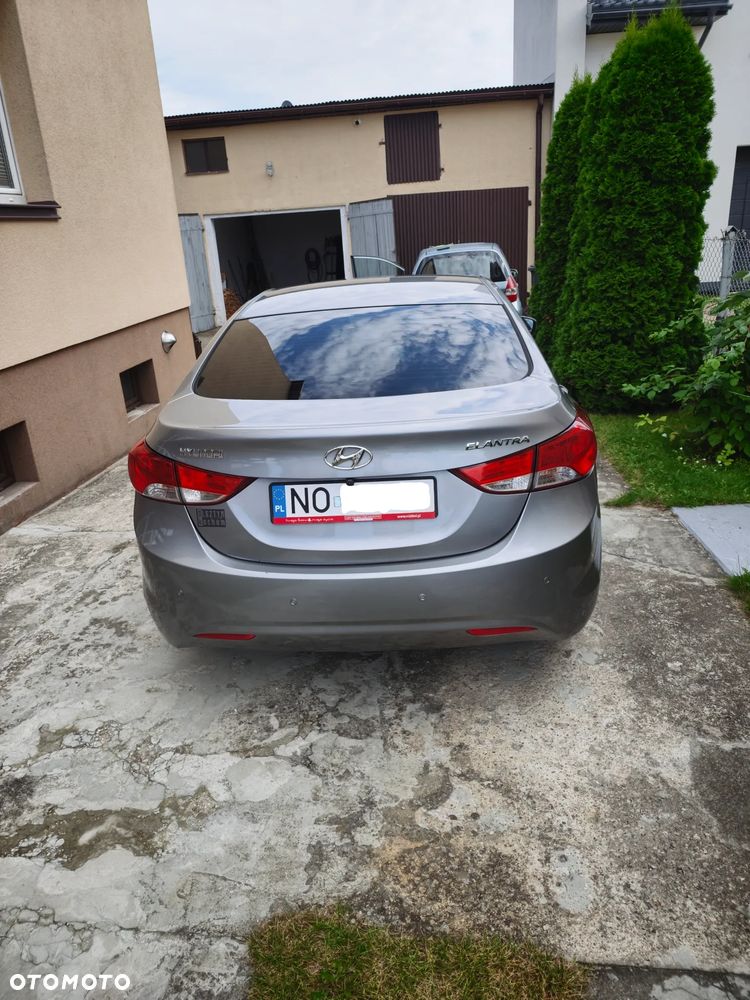Hyundai Elantra 2012 photo 4