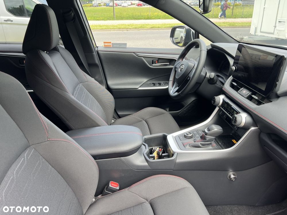 Toyota RAV4 - 11