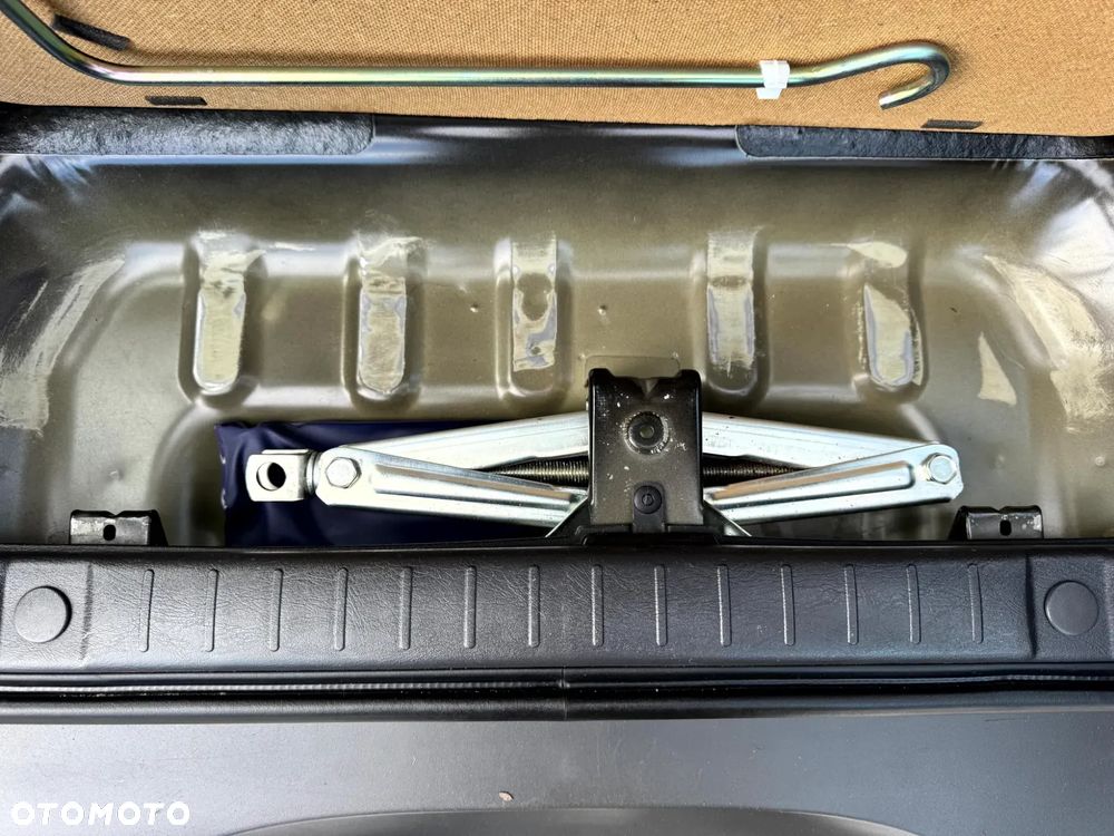 Suzuki Jimny 1.3 Elegance - 14