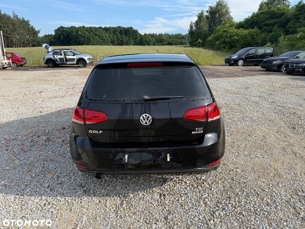 Volkswagen Golf - 2