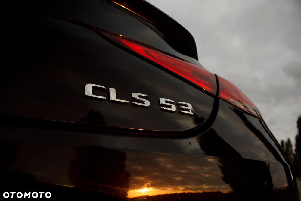 Mercedes-Benz CLS - 6