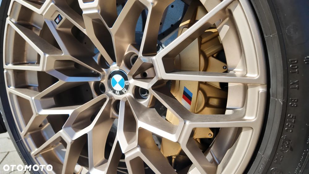 BMW M4 CS xDrive - 33