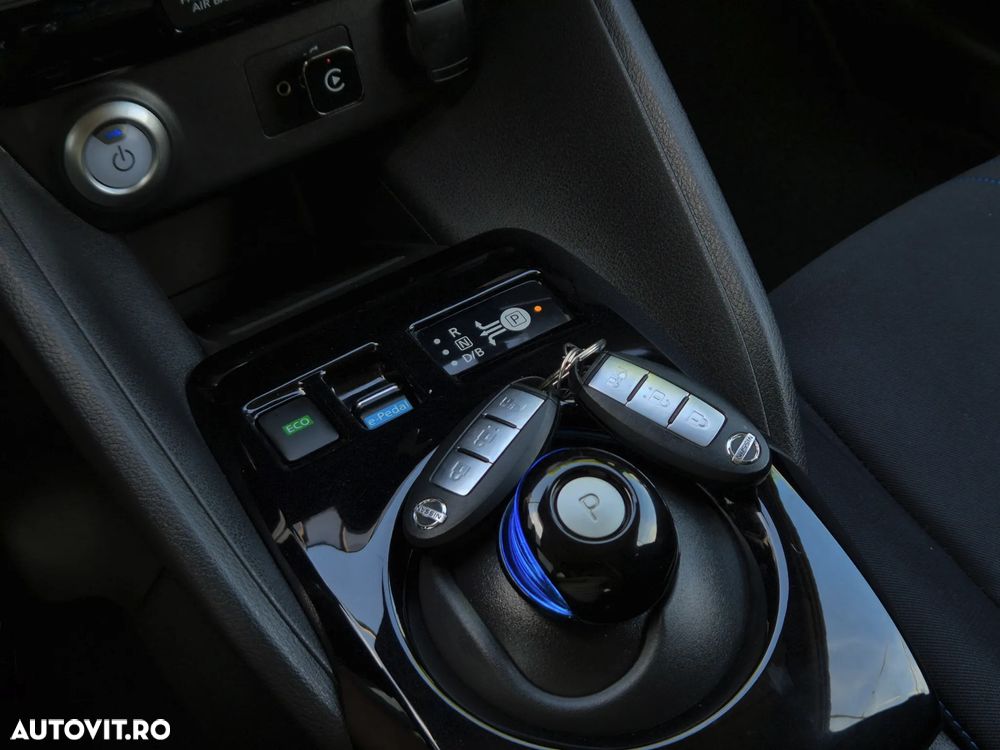 Nissan LEAF 40 kWh N-Connecta - 31