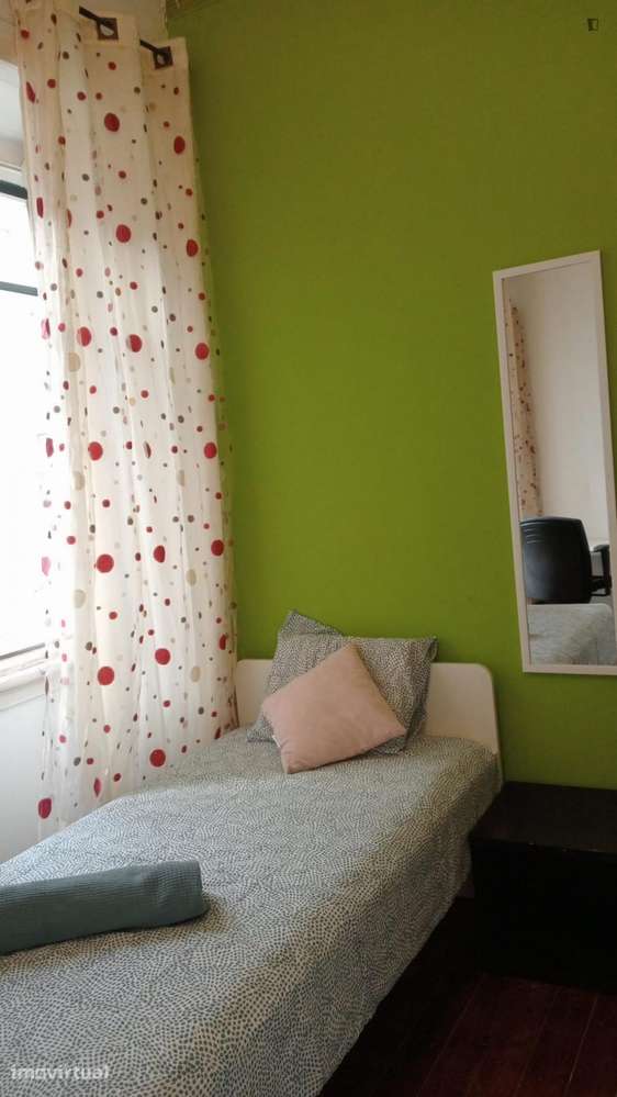 Quarto - localizado em Alameda Lisbon - Grande imagem: 5/16