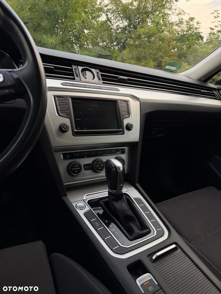 Volkswagen Passat 1.8 TSI BMT Comfortline DSG - 18