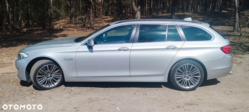 BMW Seria 5 525d xDrive - 7