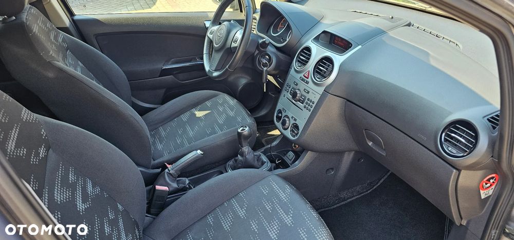 Opel Corsa 1.4 16V Satellite - 7