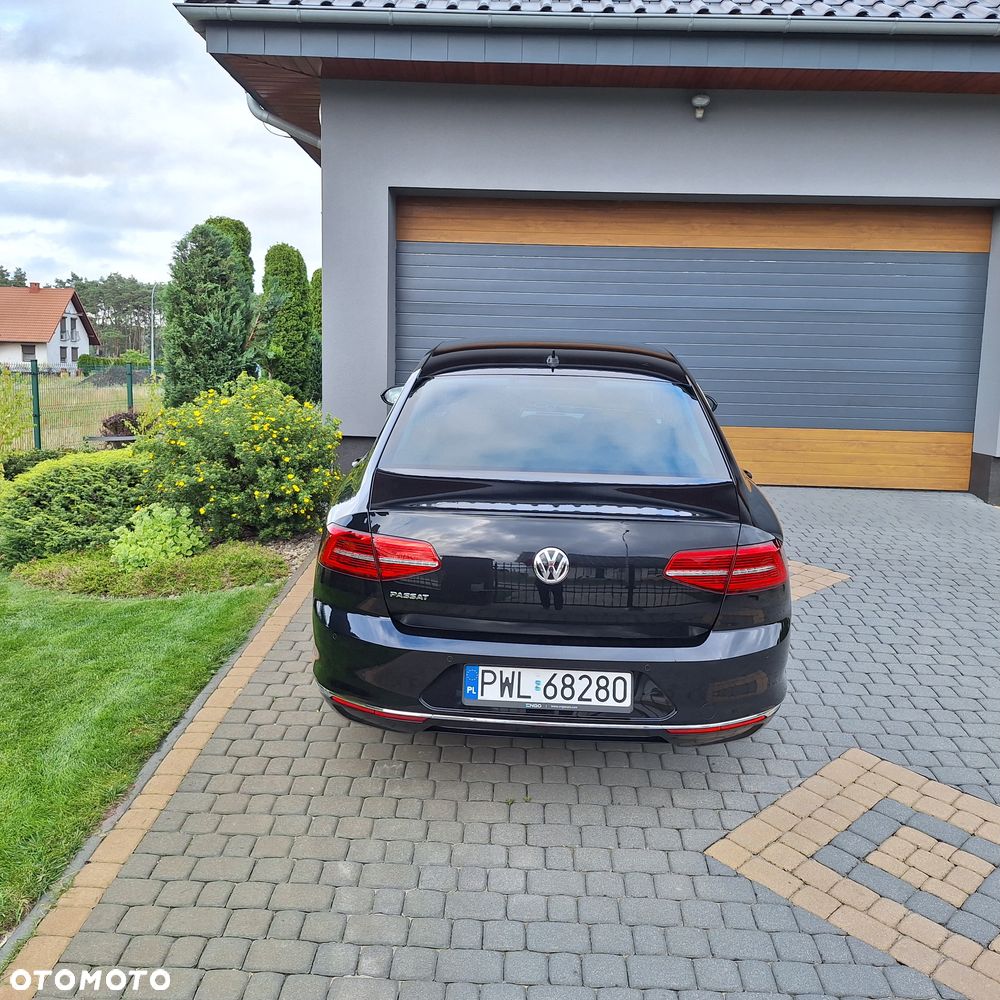 Volkswagen Passat - 8