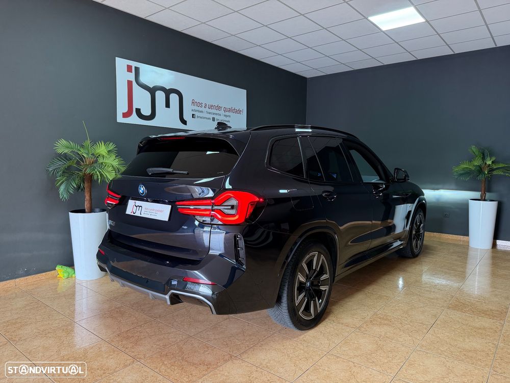 BMW iX3 M Sport Impressive - 2