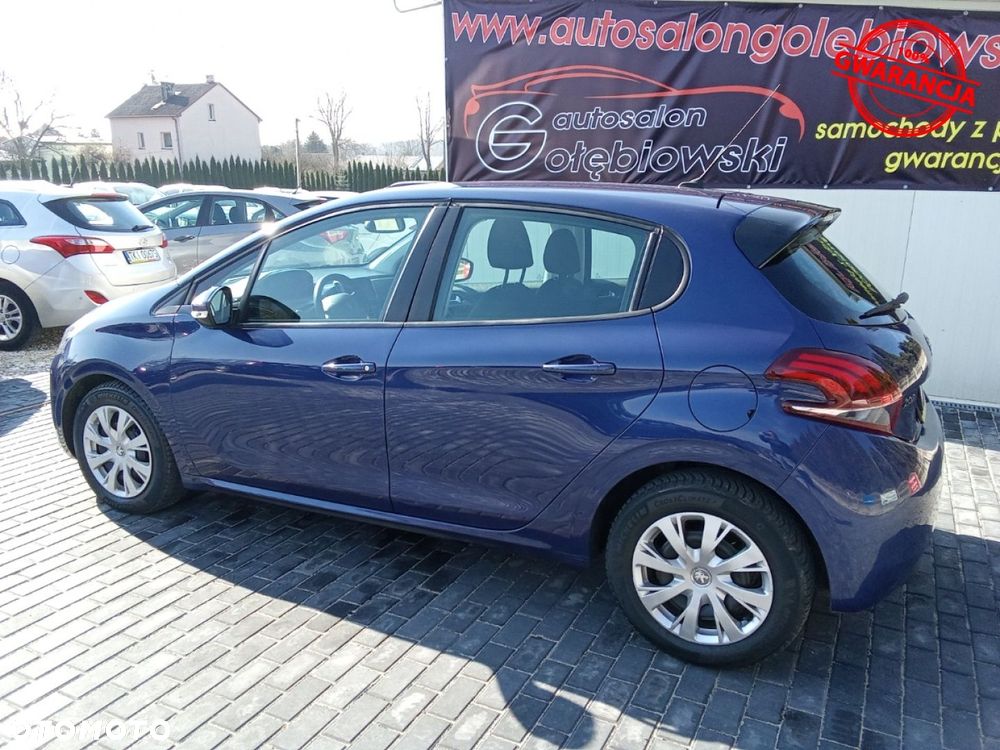 Peugeot 208 - 13