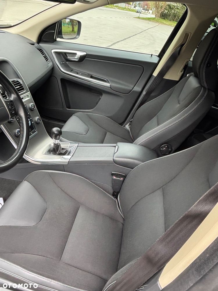 Volvo XC 60 D4 Edition Pro - 9