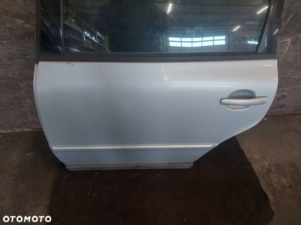 DRZWI KOMPLETNE LEWY TYŁ VOLKSWAGEN PASSAT B5 SEDAN LB7Z - 4