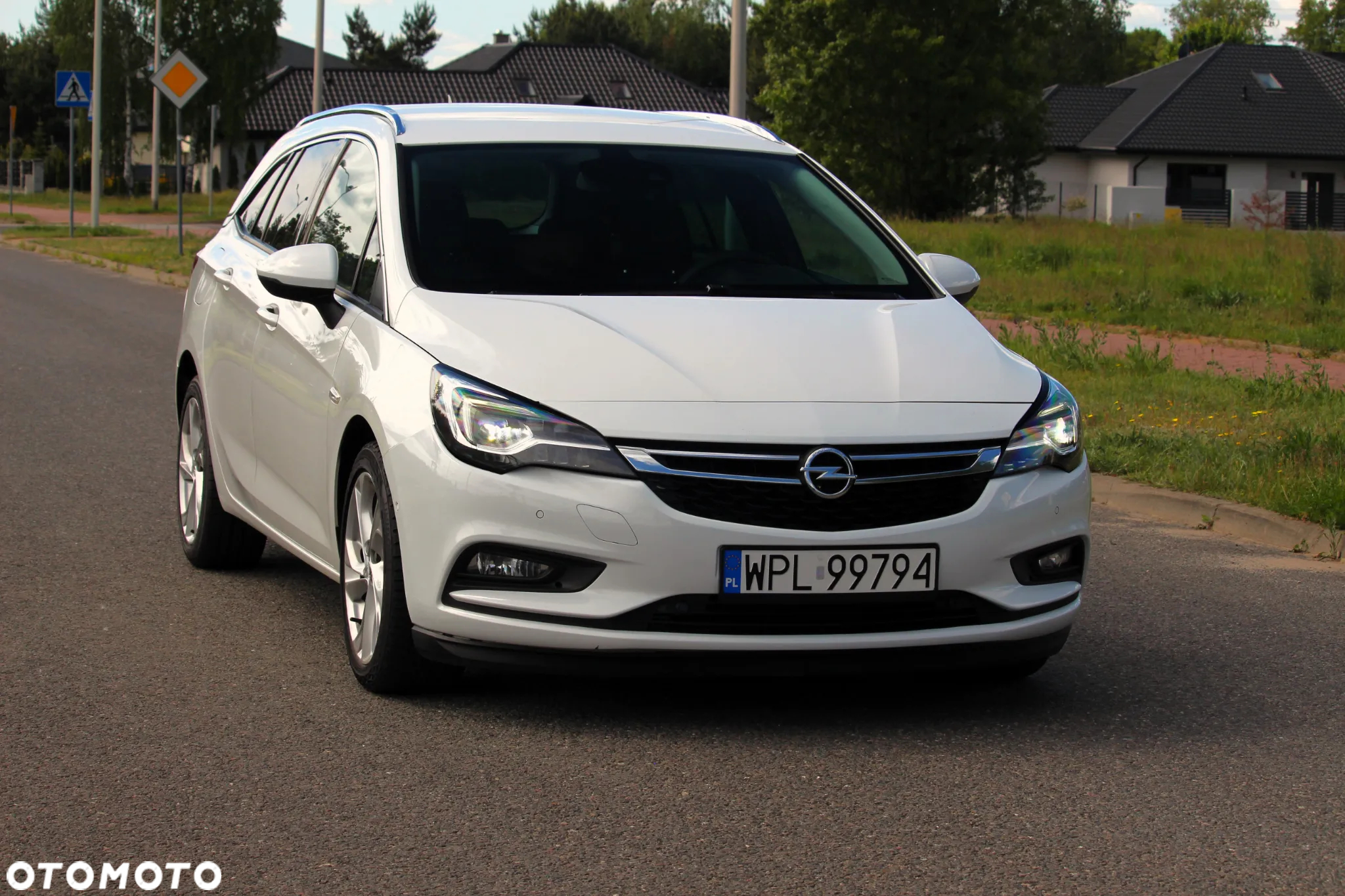Opel Astra 1.6 D (CDTI) Start/Stop Innovation - 3