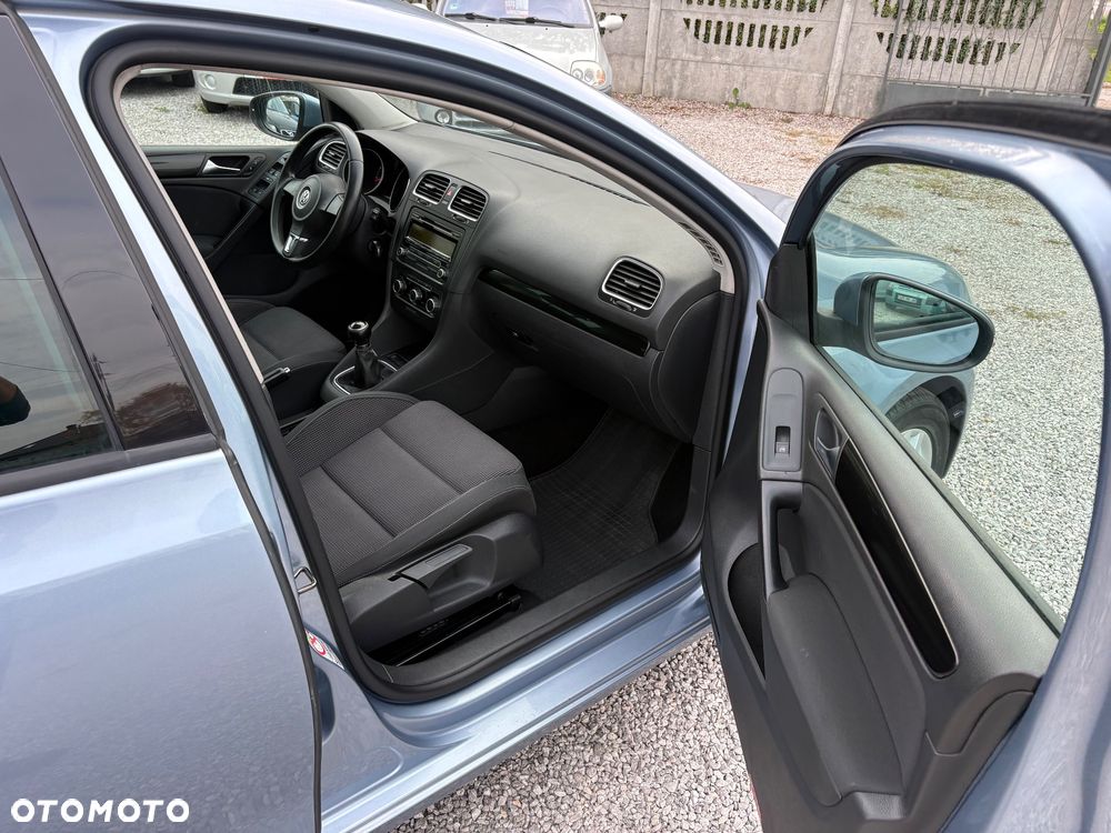 Volkswagen Golf - 27