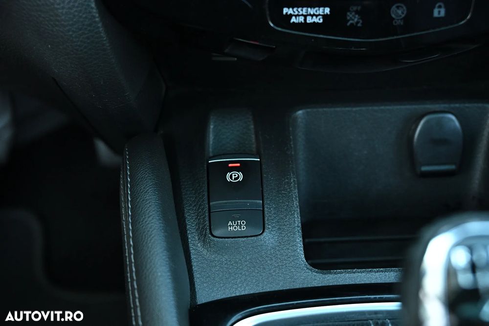 Nissan Qashqai 1.7 dCi TEKNA+ - 33