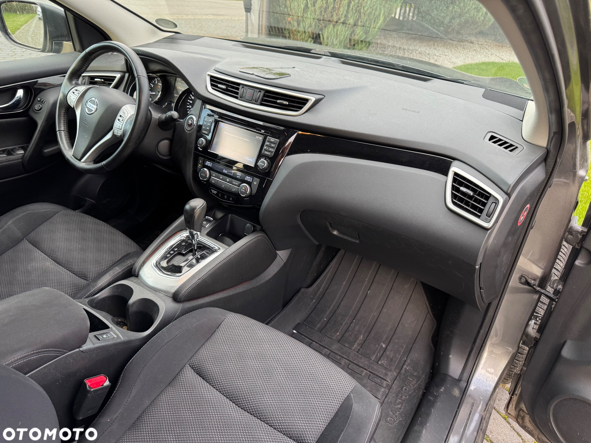 Nissan Qashqai - 14