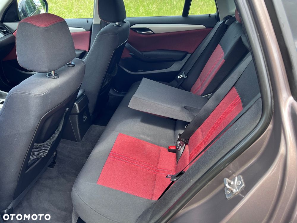BMW X1 xDrive18d Sport Line - 32