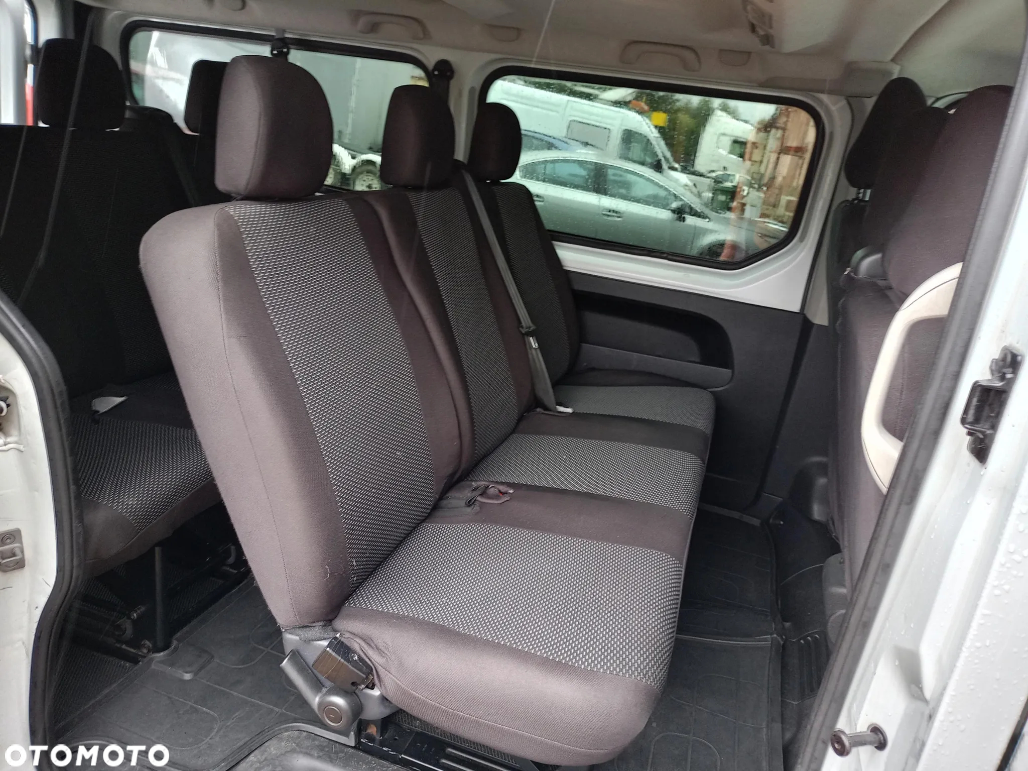 Renault Trafic - 12