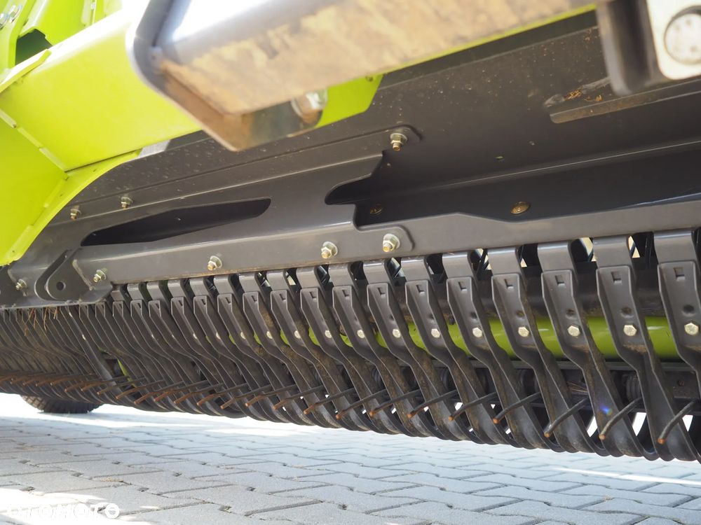 Claas PICK UP 300 - 7