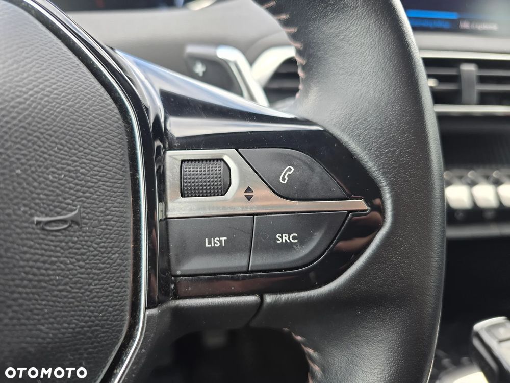 Peugeot 3008 1.2 PureTech Active S&S EAT8 - 30