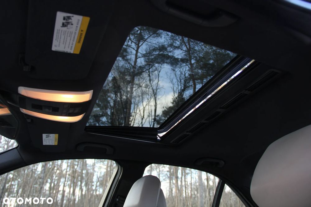 Mercedes-Benz Klasa C 300 7G-TRONIC SPORT EDITION - 24