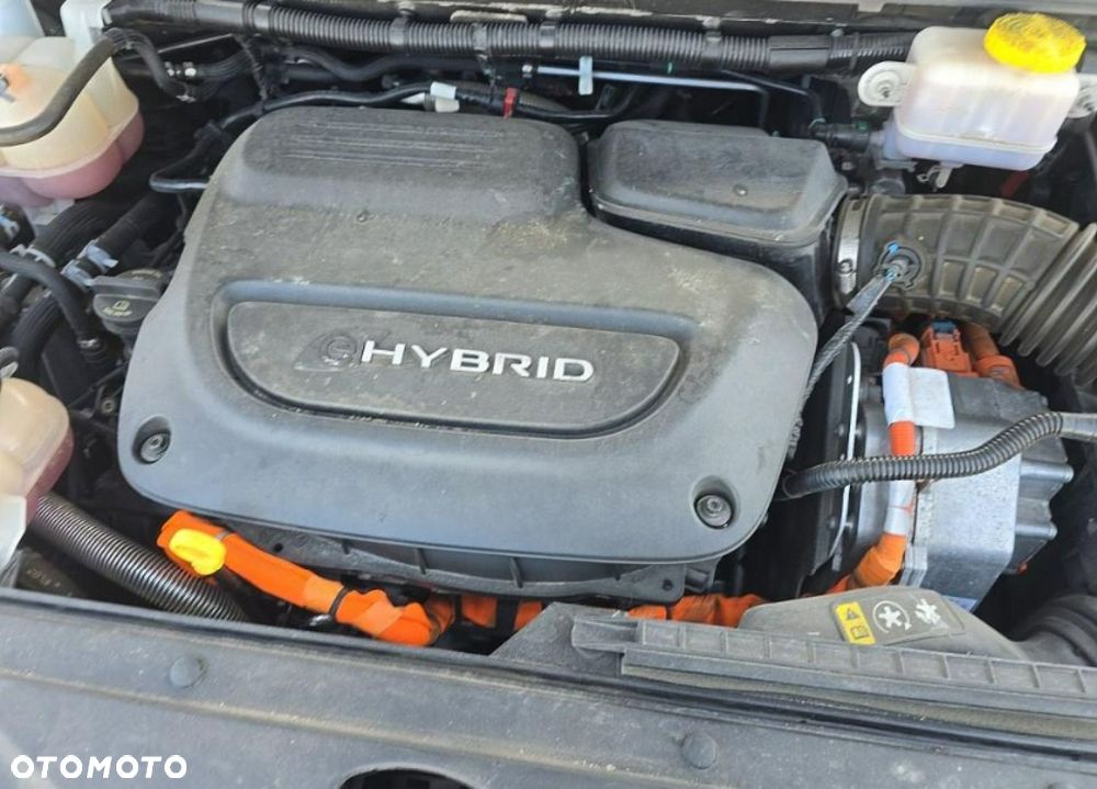 Chrysler Pacifica - 12