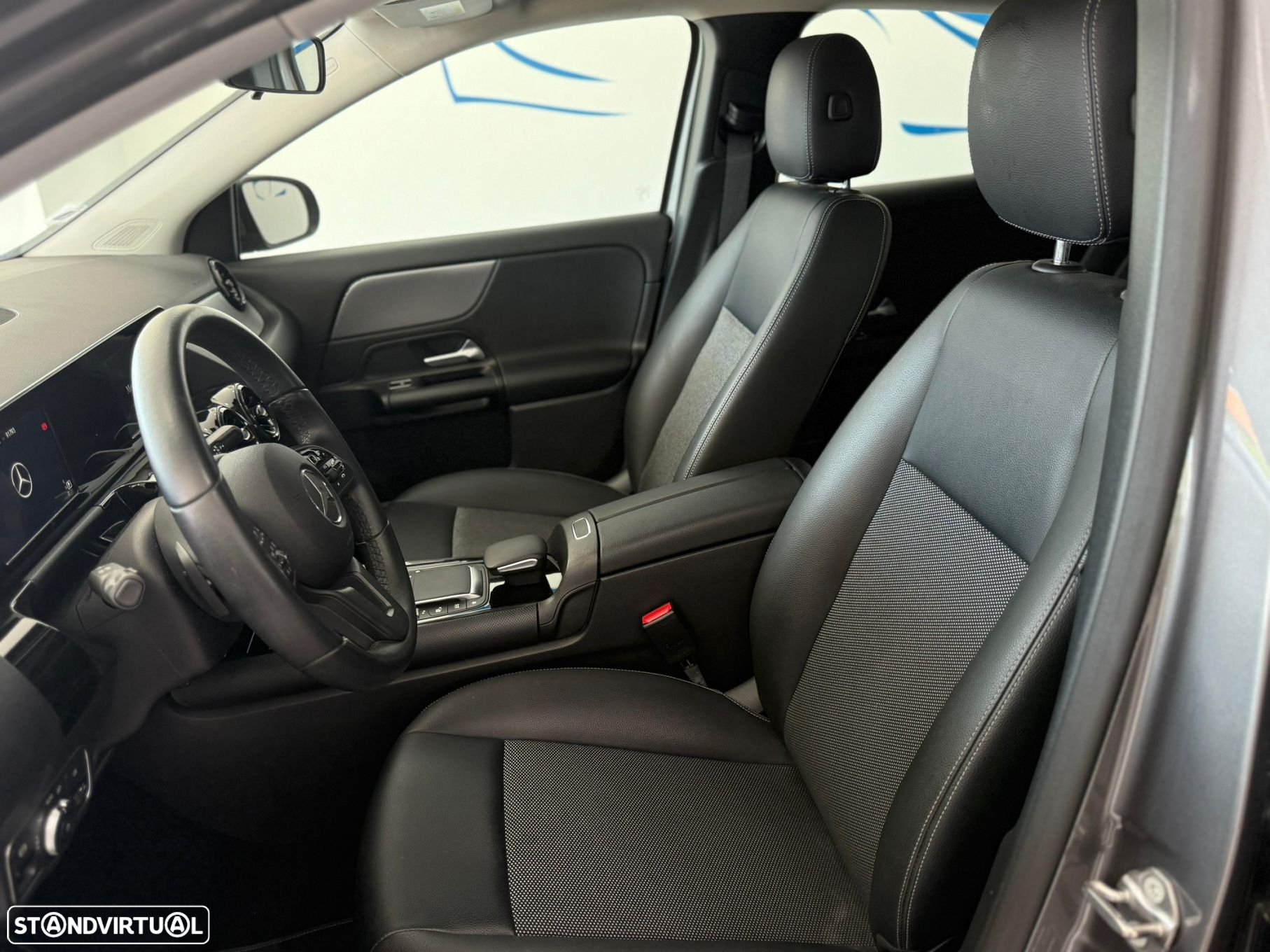 Mercedes-Benz GLA 180 d Style - 4