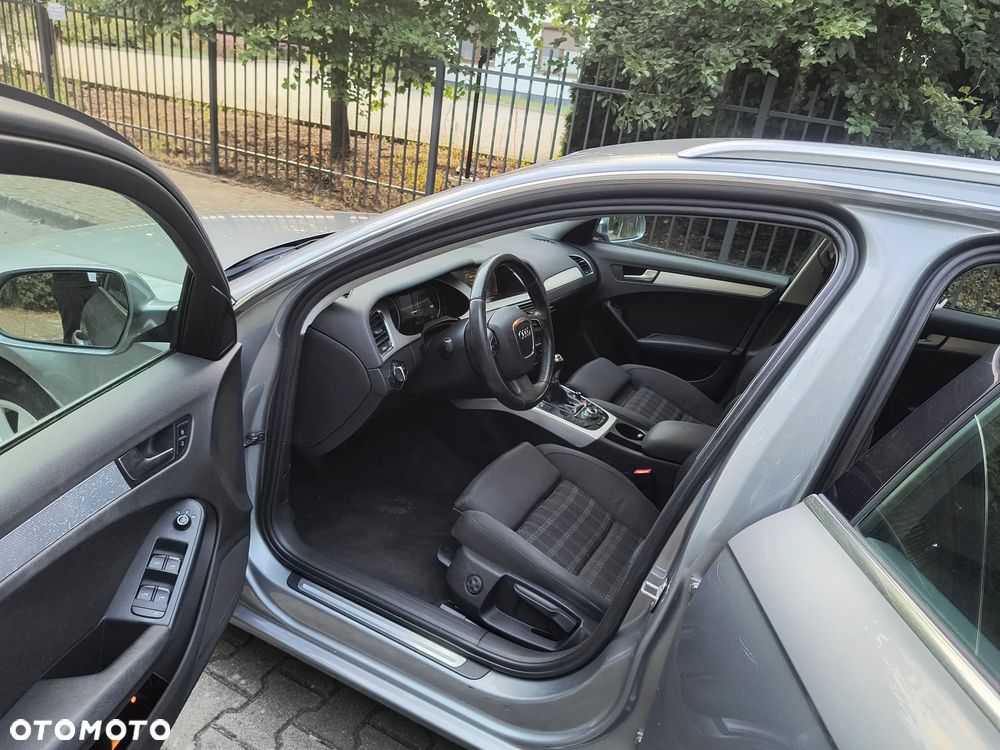 Audi A4 Avant - 10