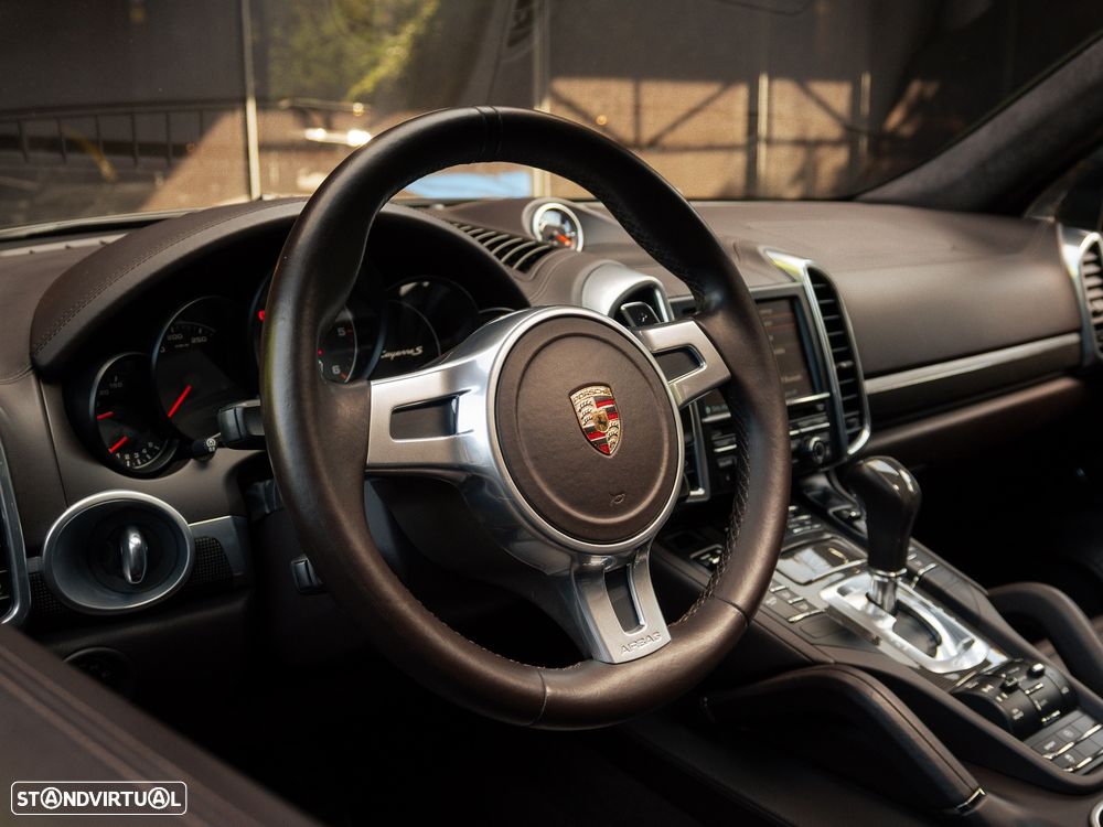 Porsche Cayenne S - 45