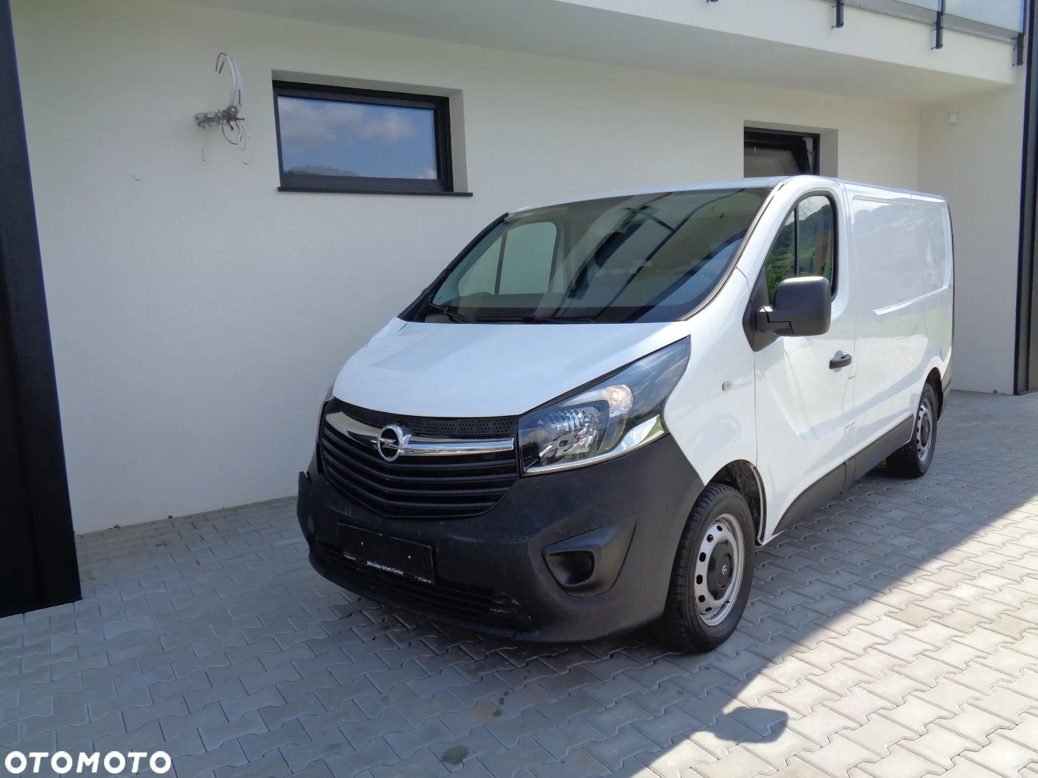 Opel Vivaro - 1