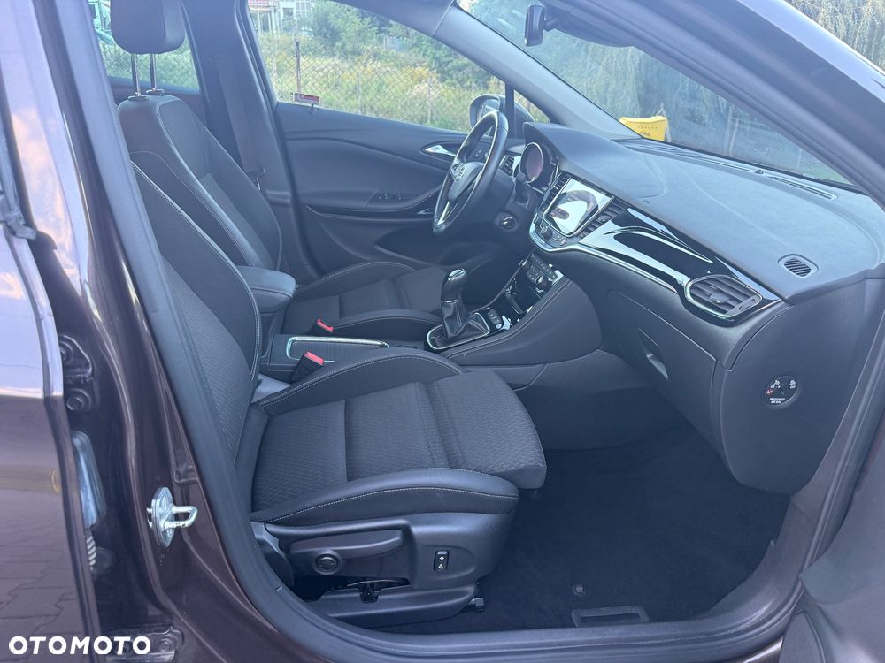 Opel Astra 1.4 Turbo Business - 22