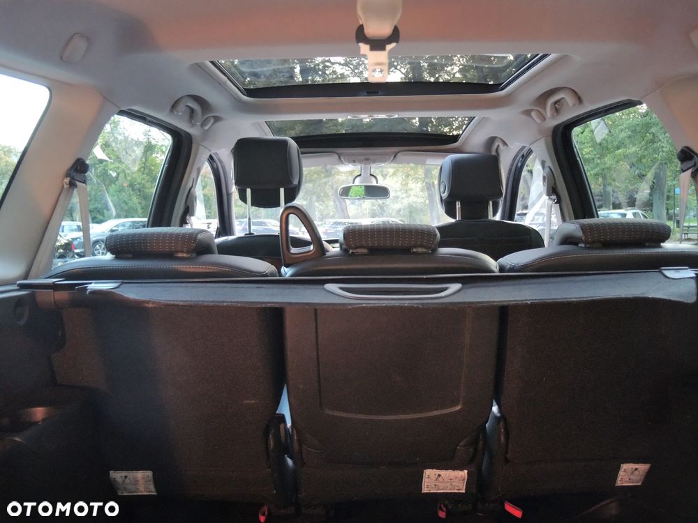 Renault Grand Scenic Gr 1.4 16V TCE Bose Edition - 11