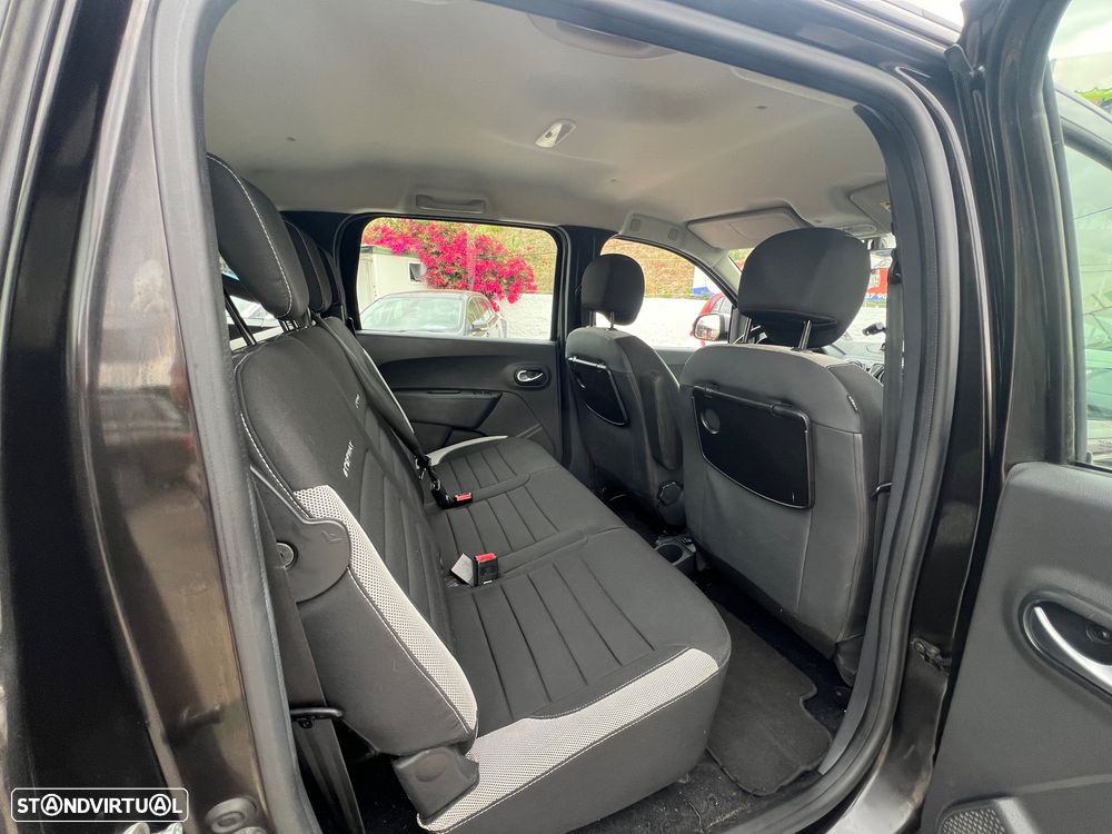 Dacia Lodgy 1.5 Blue dCi Stepway 7L - 10